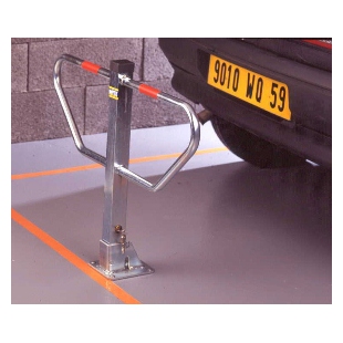 Barrière de parking avec pied central et arceaux B311C - Mottez - serrure cylindre CEE - fabriqué en France_0