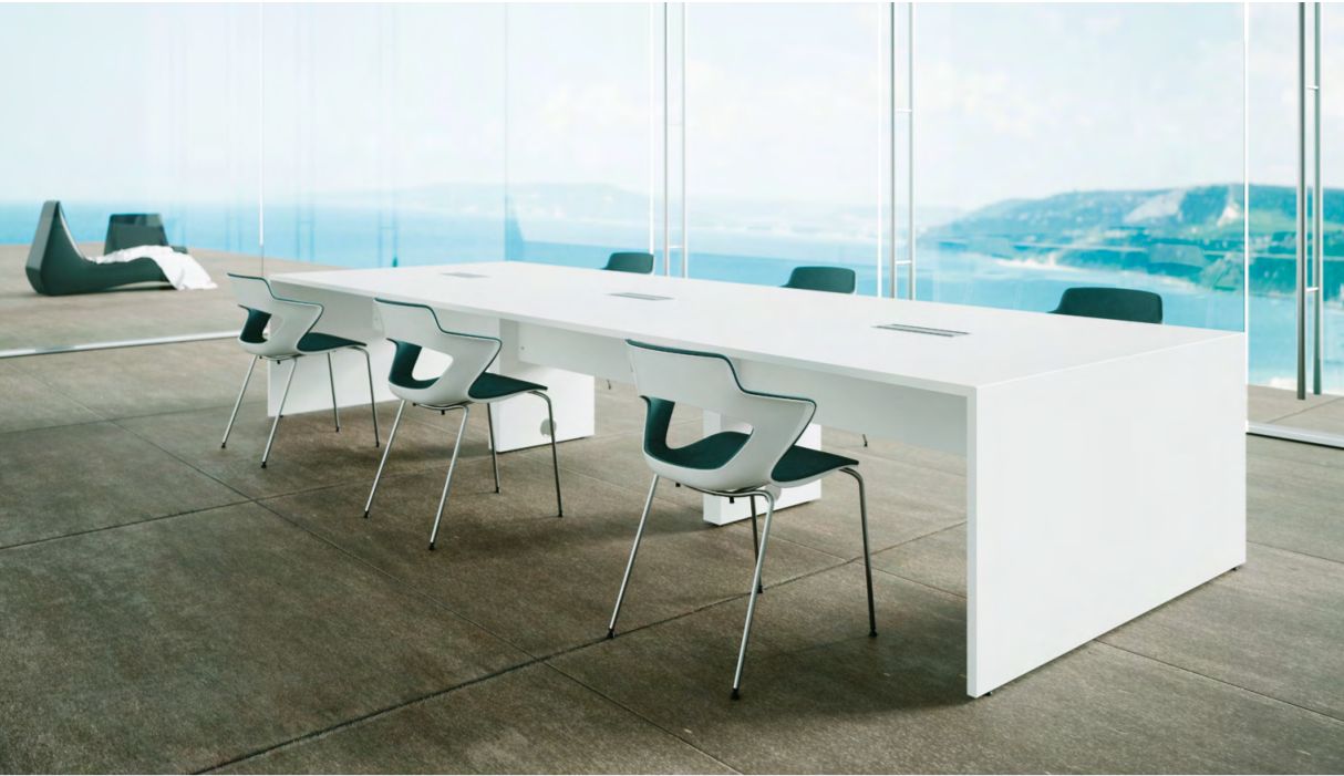 Table de conférence Spacia - larges dimensions - panneaux Structurex - coupe d'onglet soignée_0