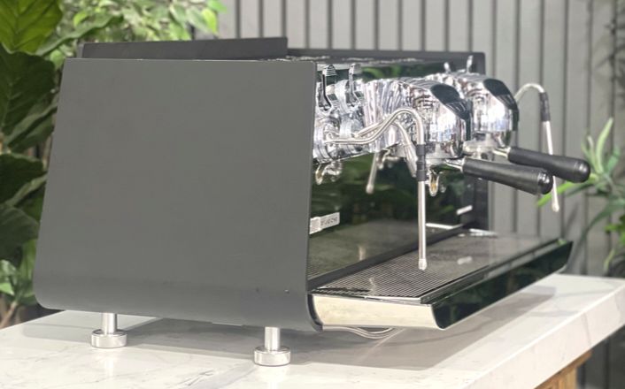Machine à café VICTORIA ARDUINO Eagle One semi-automatique 2 groupes_0