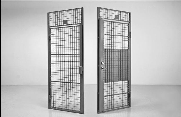 Cloison grillagée pour l'habitat collectif: porte battante cadenas_0