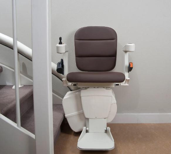 Monte-escalier  à rail unique pour escaliers tournants - Handicare Freecurve_0