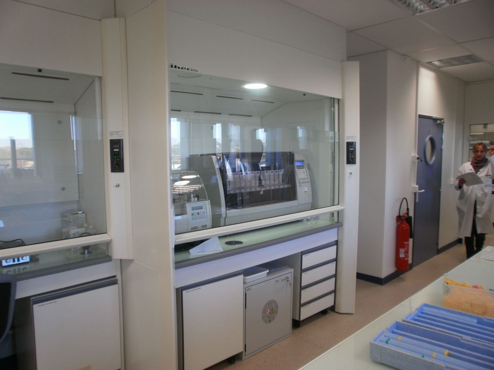 Sorbonne iberis® de laboratoire autoportante olan  norme nfen 14175 - xpx 15-203_1