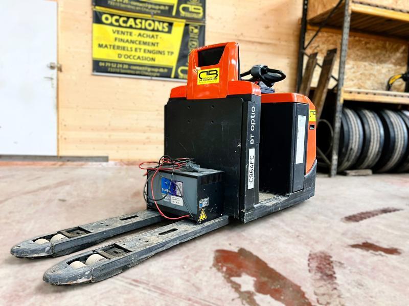 BT OSE250 Gerbeur transpalette électrique_0