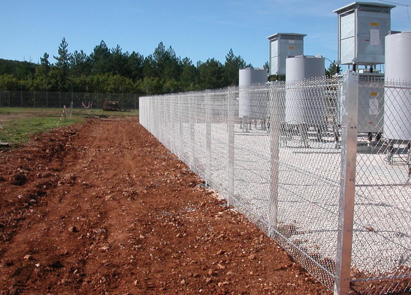 Clôture grillagée EDF type D - Hauteur 2.00m - Poteaux IPN et grillage ondulé_0