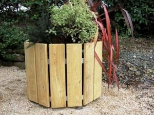 Jardinières bois Fouesnant - pin traité classe IV ou robinier - armature acier galvanisé_0