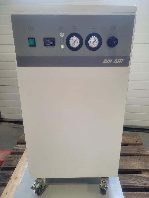 Compresseur sans huile JUN-AIR OF302-25MQ2 - débit 30 l/min à 8 bar_0