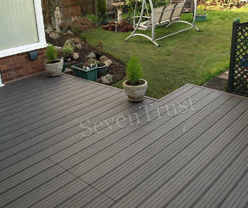 Terrasses composites creuses - Seven Trust en WPC bois-plastique_0