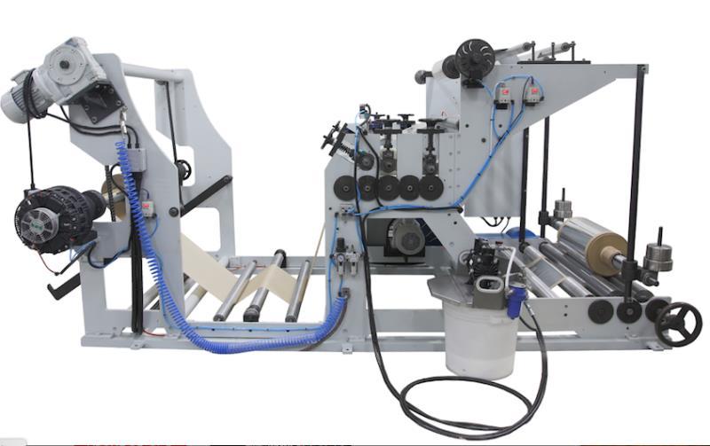 SM009 Laminateur - Collage cellophane 110 cm, colle froide, capacité 120 MT/min_0