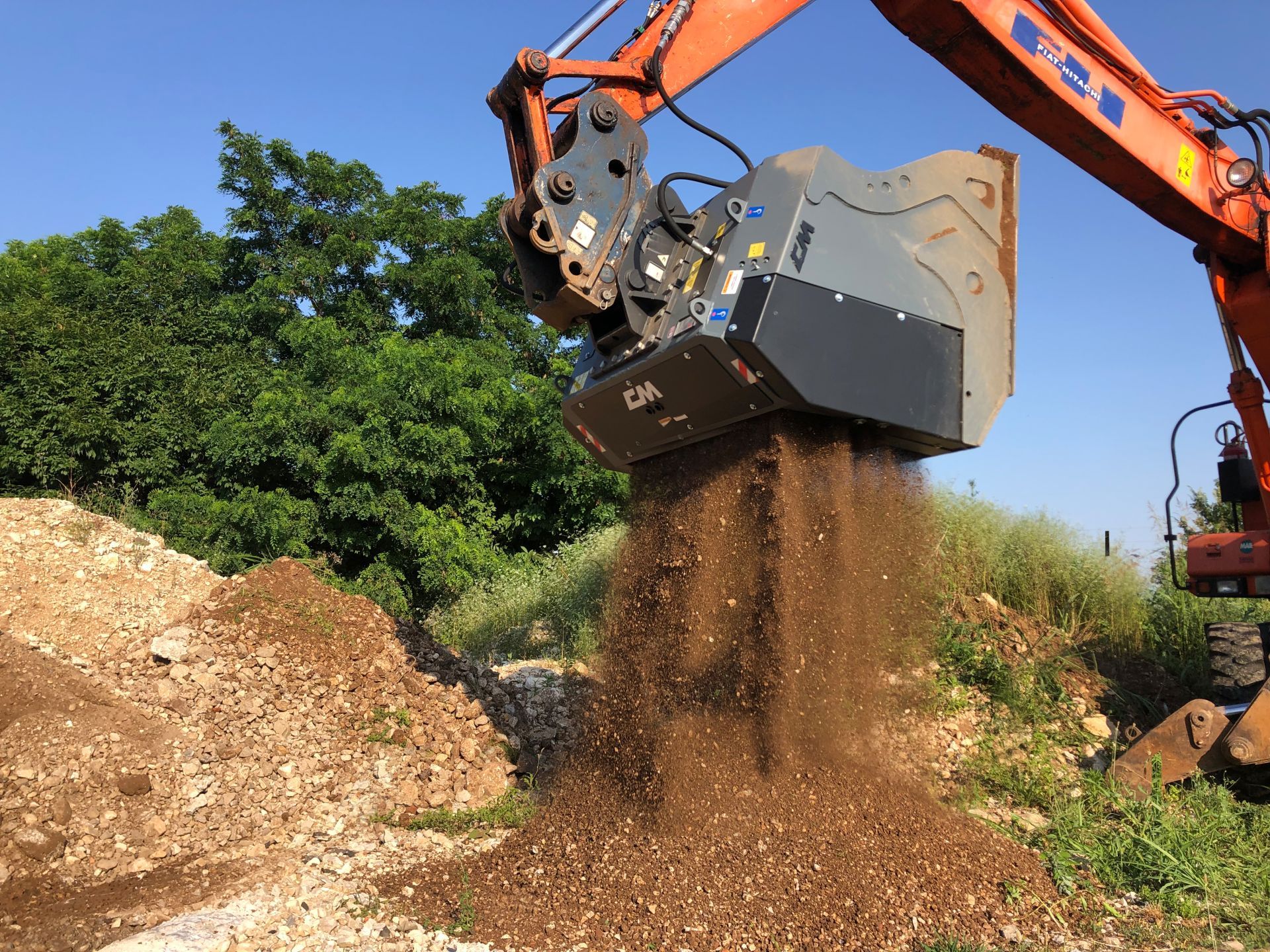 Godet cribleur broyeur CDS 18 - 2000 kg - Capacité 1,40 m3 - Pour excavateurs 19-25 tonnes_0