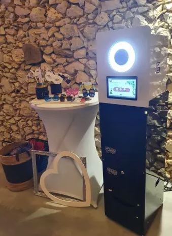 Borne selfie autonome et mobile - 2 positions adultes/enfants - EASY - Design exclusif My Selfie Company_0