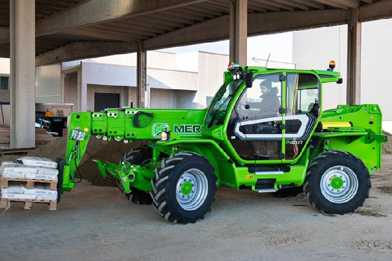 Chariot télescopique Merlo stabilisés Panoramic 40.14 - 55 kW - Hauteur de levage 13,5 m - Vitesse 33 km/h_0