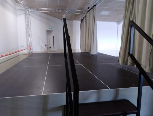 Praticable 2x1m avec accessoires de montage - 750kg/m² -EMS DESK 750_0