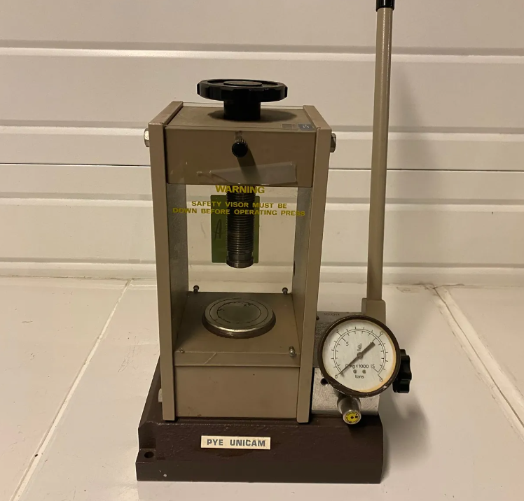 Presse hydraulique, UNICAM_0