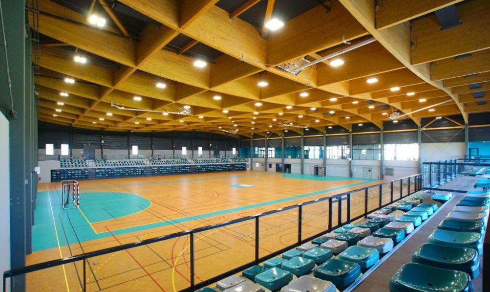 Tribune télescopique pour manifestation sportive_1