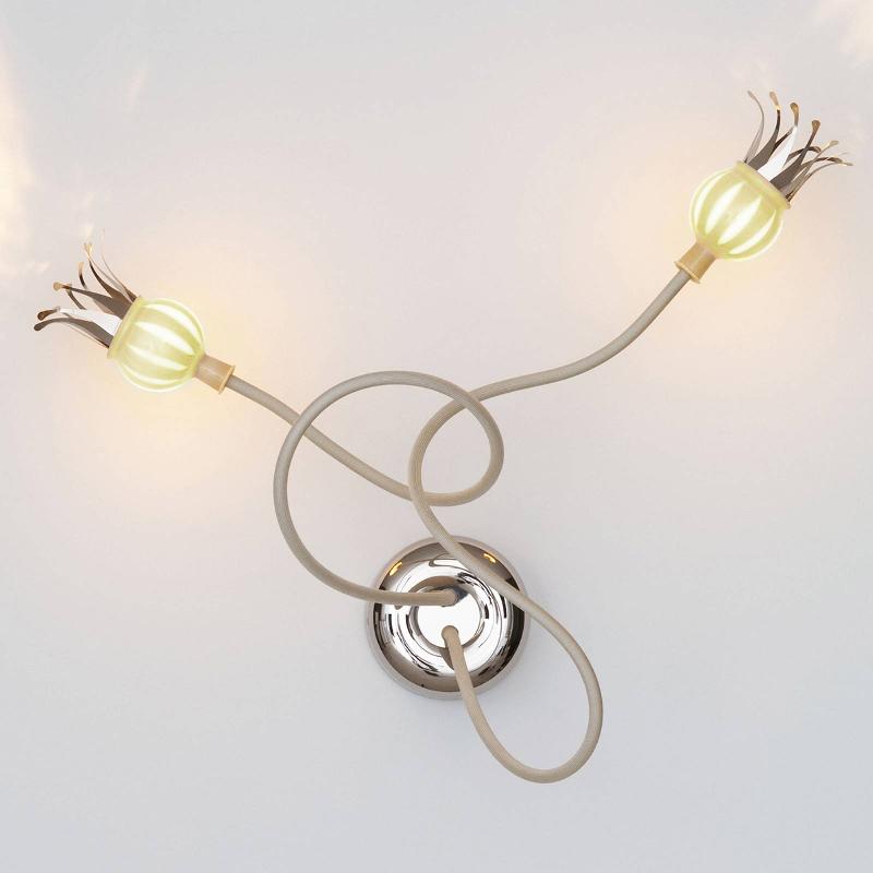 SERIEN LIGHTING APPLIQUE DE DESIGNER POPPY AVEC DES PÉTALES