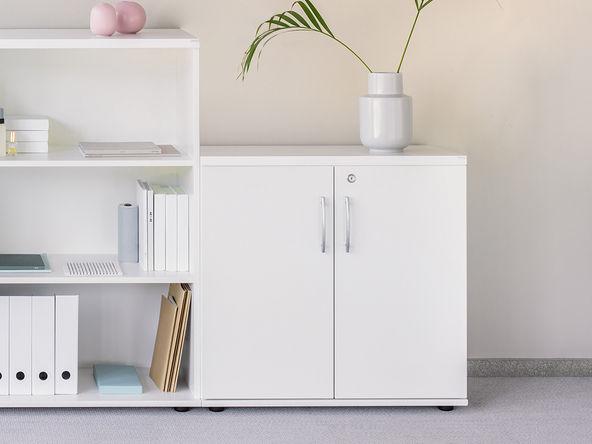Armoire basse portes battantes en mélaminé - L80 H74/77 P43 cm - serrure - Garantie 3 ans_0
