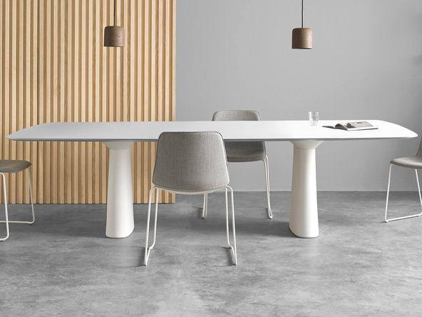 Table de réunion Essens - plateau en MDF plaqué bois - piètement en polyéthylène recyclable - L200/220/240 - P100/120 cm_0