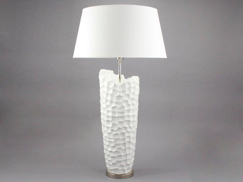 Lampe blanche.