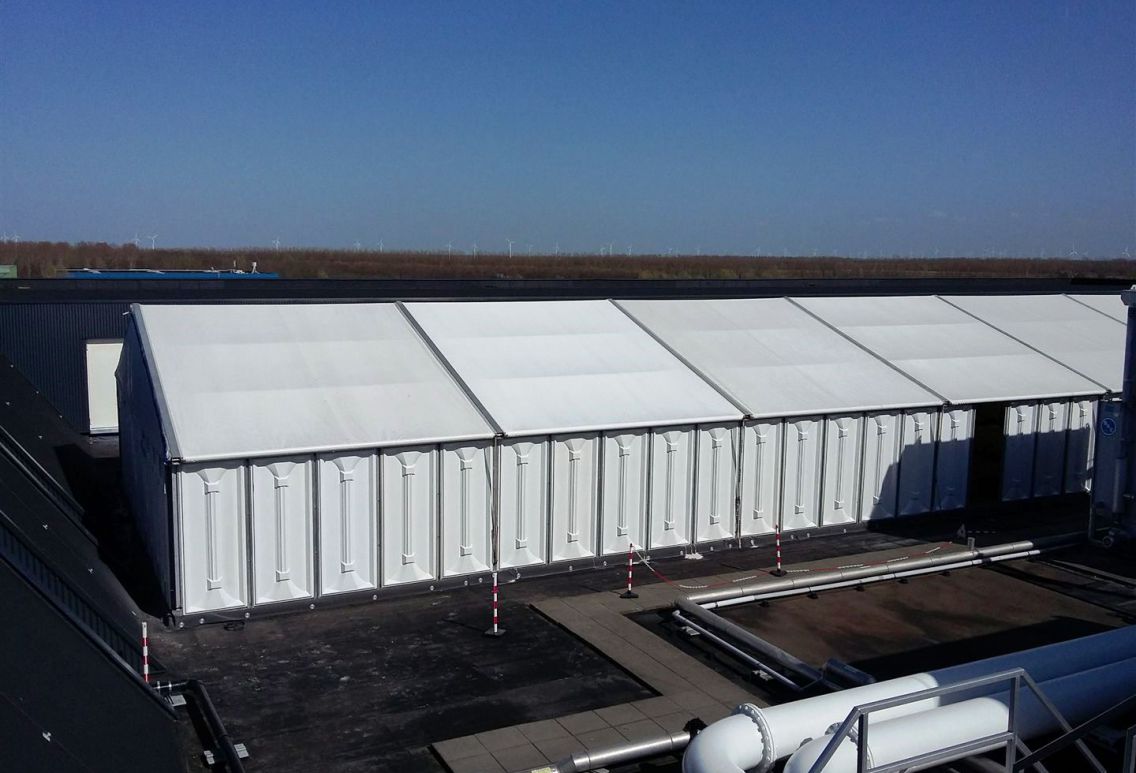 Tente de stockage fermée en aluminium - Structure fixe - Couverture en panneau sandwich - Dimensions flexibles_1