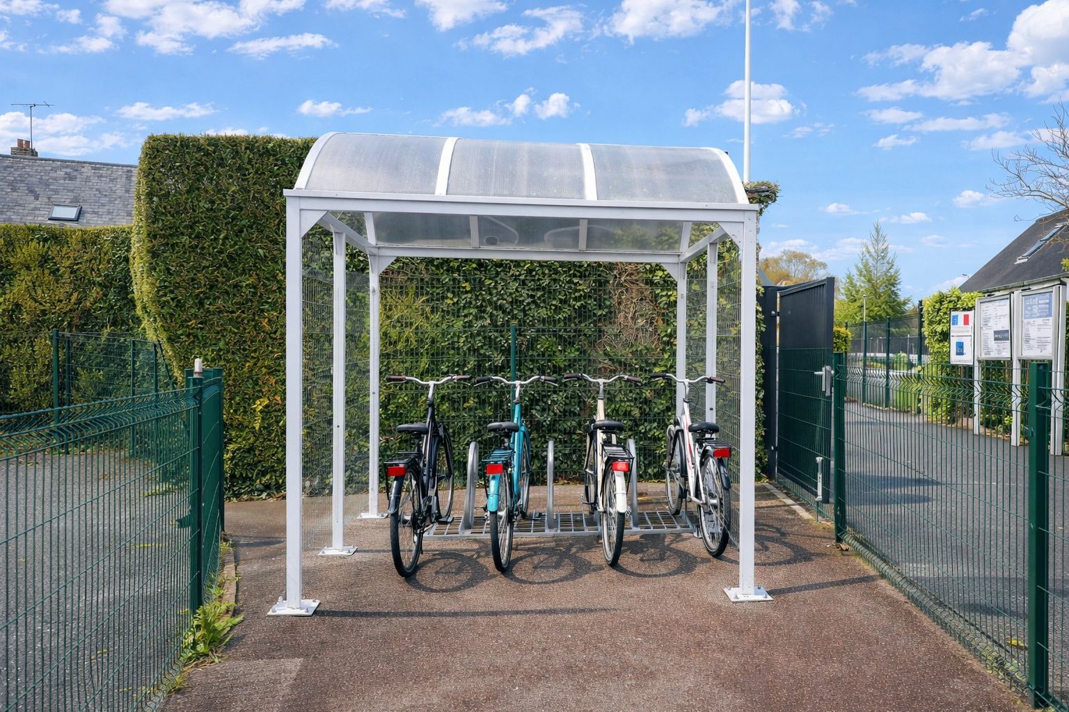 Abri vélos Vision+ - 2,5 m de profondeur - Capacité 6 vélos - Design fonctionnel et modulable_1