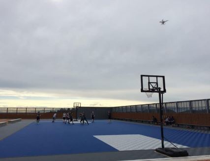 Dalle clipsable pour terrain de sport polyvalent - système de fixation durable et modulable_0