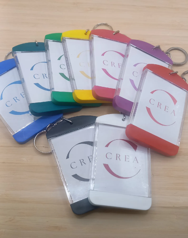 Porte-clé pratique et polyvalent  en plexiglass transparent - CLIP_0