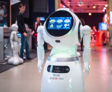 Cruzr - robot de service - avatarion - 1 jours d'utilisation_0