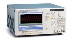 Générateur de signaux Tektronix AWG7051 - 1 voie, 10M à 5Géch/s, mémoire jusqu'à 64Mpts_0