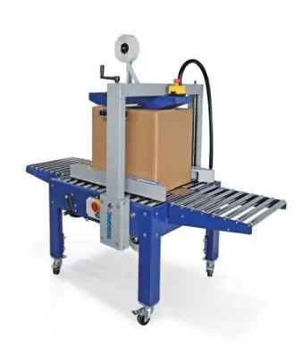 Machine adhésiveuse avec entraînement latéral pour la fermeture de boîtes à format fixe -  Robotape 50 ME_0