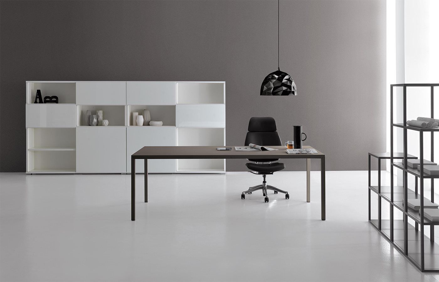 DV908 Rodi - bureaux de direction DVO - design Antonio Morello avec piétements et plans en métal peint, 5 finitions disponibles_0