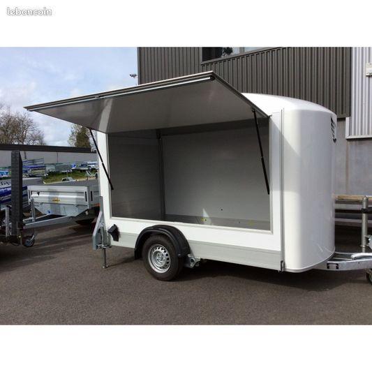 Fourgon - Toit et déflecteur polyester + panneaux sandwichs - Debon ROADSTER C 300 hayon_0