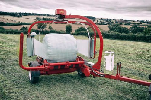 Vicon BW 2850C - Enrubanneuse agricole traînée - poids maximum de balle 1500 kg - contrôle automatique_0