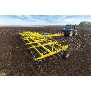 Striegel Pro PE - Herse agricole Bednar - Largeur de travail 12 m - 6 rangées de peignes avec sections à commande hydraulique_0