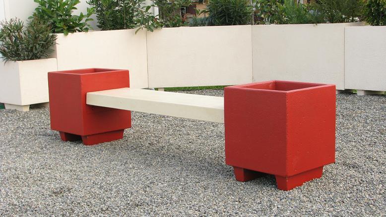 Banquette en béton armé avec jardinières - Modèle 'Acajou' - Finitions hydrofuges et antigraffiti_0