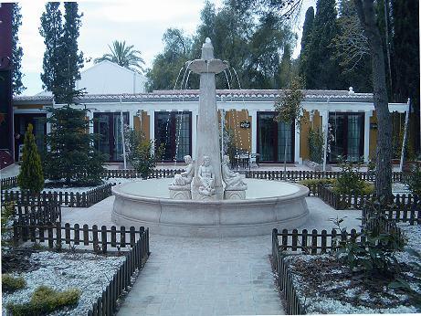 Fontaine de jardin obélisque avec bac réf 1424_0