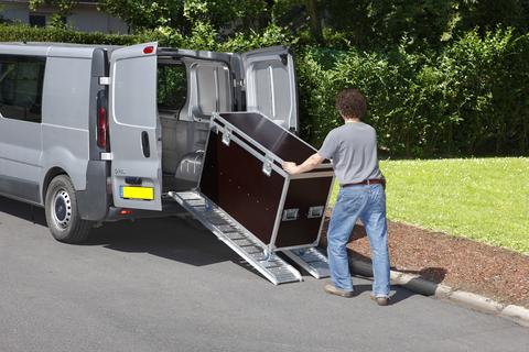 Rampalu1830 - Rampe de chargement pliable en aluminium - 1830mm x 295mm x 150mm - Charge 200kg_0