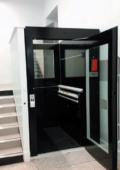 Élévateur PMR compact avec portes ou portillons pour usage intérieur