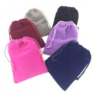 LOT DE 50 POCHETTES EN VELOURS - 10 X 13 CM - 7 COULEURS.