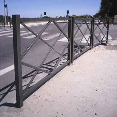 Barrière urbaine en métal - Losange - Classique et élégante - Longueur 1000 mm ou 1500 mm_0