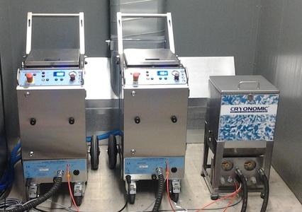 Système de gommage cryogénique semi-automatique - Traitement de surface des essieux de train - CRYONOMIC® COB71A_0