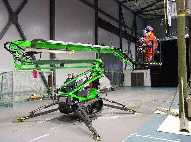 Nacelle araignée semi-automotrice 16,40m - Pneumatiques ou chenilles - LEGUAN 165 - Hauteur de travail 16,40m - Déport maxi 7,85m_0