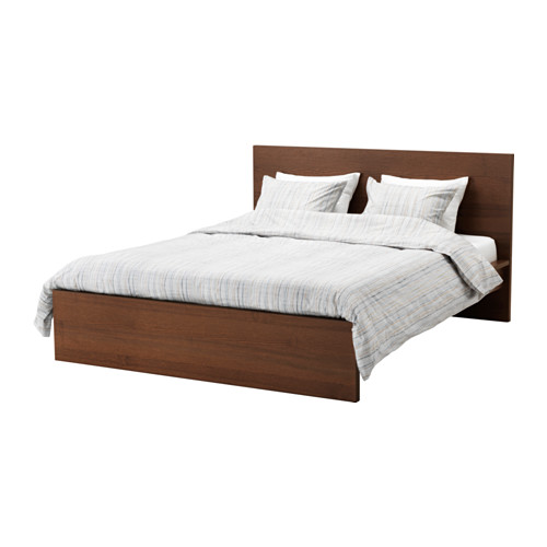 Lits doubles malm - cadre de lit haut, teinté brun plaqué frêne_0