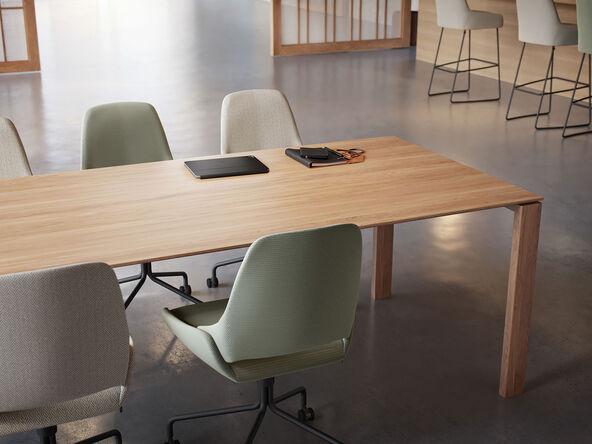 Table de réunion en bois massif de chêne - Altera par Vincent Dejonghe pour Mobitec_0