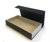 Boîte articulée / présentoir - multifonction en carton 20/10ème avec papier Balacron noir et impression numérique_0