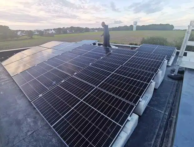Support photovoltaïque Voile en béton auto-lesté - Pose au sol ou sur toit plat - Sun Ballast inclinaison 10°_0