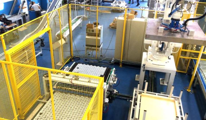 Rap EC Sagittarius - Palettiseurs robotisés à palette fixe pour bidons - Clevertech France_1