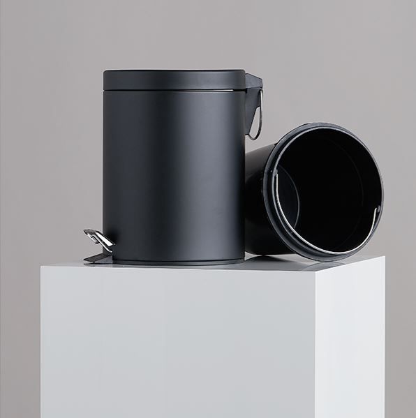 Poubelle à pédale noire 5L - design noir mat avec seau intérieur en plastique - inox_0