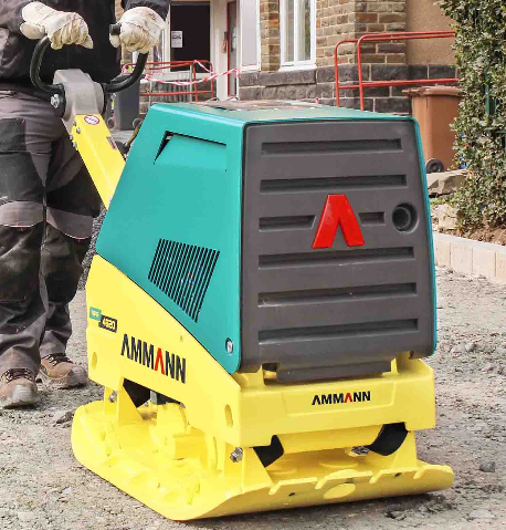 Plaque vibrante Ammann APR 4920 Diesel - 391 kg - puissance 8,2 kW - largeur de travail 450 mm_0