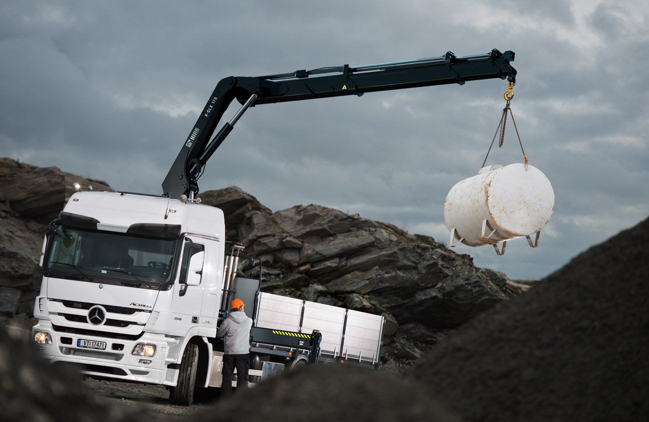 X-CLX 178 - Grue auxiliaire HIAB - 17 tm, commande manuelle, portée hydraulique 6.54 à 12.87 m_1