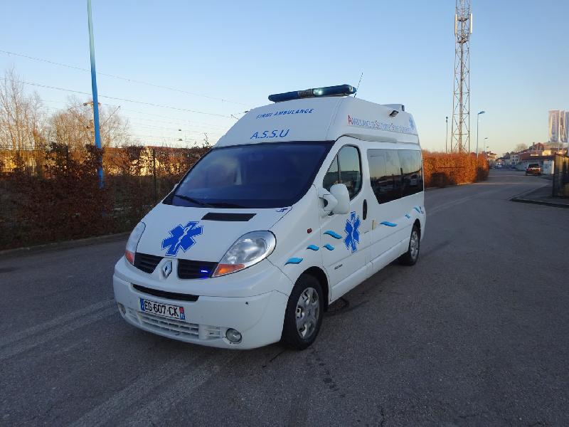 Ambulance renault trafic l2h2 2007  type b/c_0